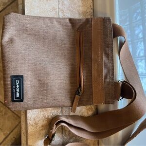 Dakine shoulder bag